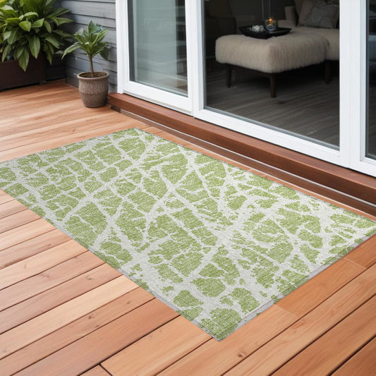 2' X 3' Green and White Abstract Washable Non Skid Indoor Outdoor Area Rug